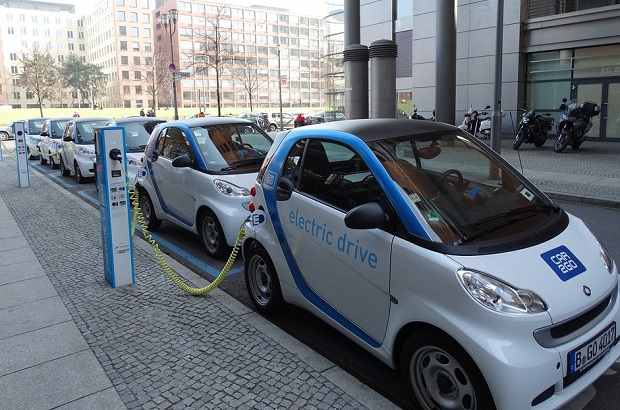 Electric Vehicles can Help Save Billions on Energy Storage Electric car charging station