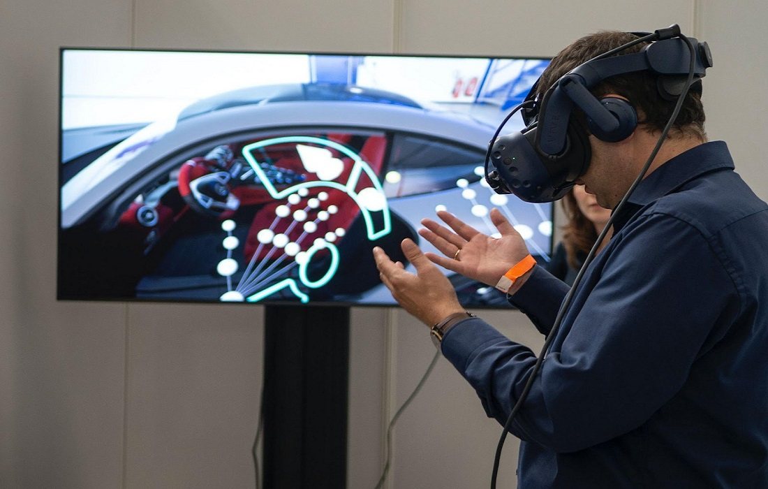 Latest Technology Trends You Must Follow virtual reality headsets